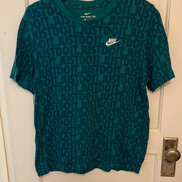 Just do it in this classic t-shirt - Picture 1 of 4